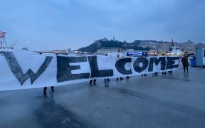 Oggi sono finalmente sbarcati ad Ancona i 73 naufraghi salvati dalla nave #GeoBarents
